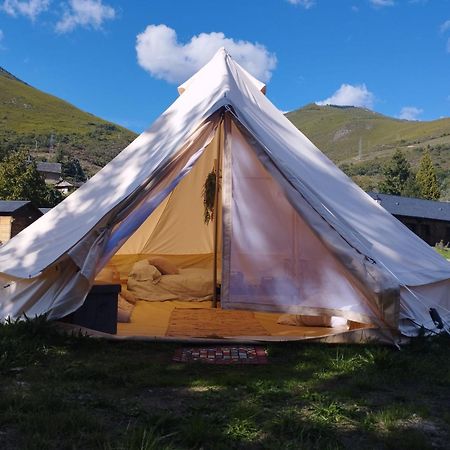 Camping La Zarapica - Palacios Del Sil 외부 사진