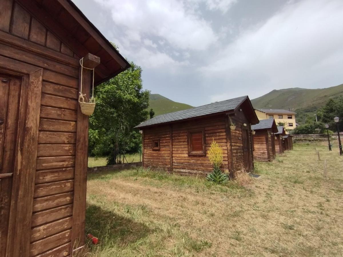 Camping La Zarapica - Palacios Del Sil 외부 사진