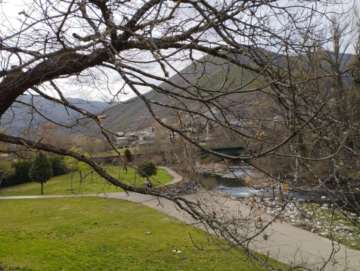 Camping La Zarapica - Palacios Del Sil 외부 사진