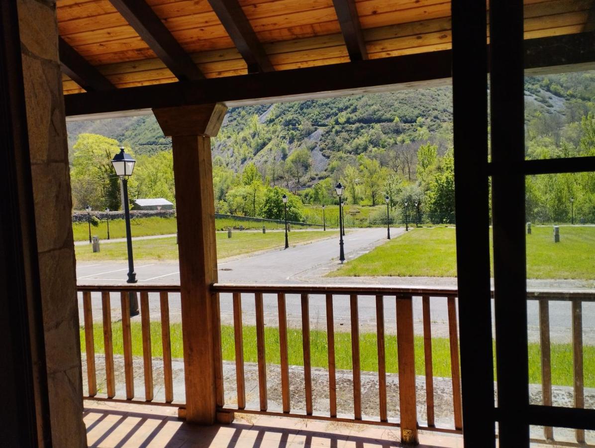 Camping La Zarapica - Palacios Del Sil 외부 사진